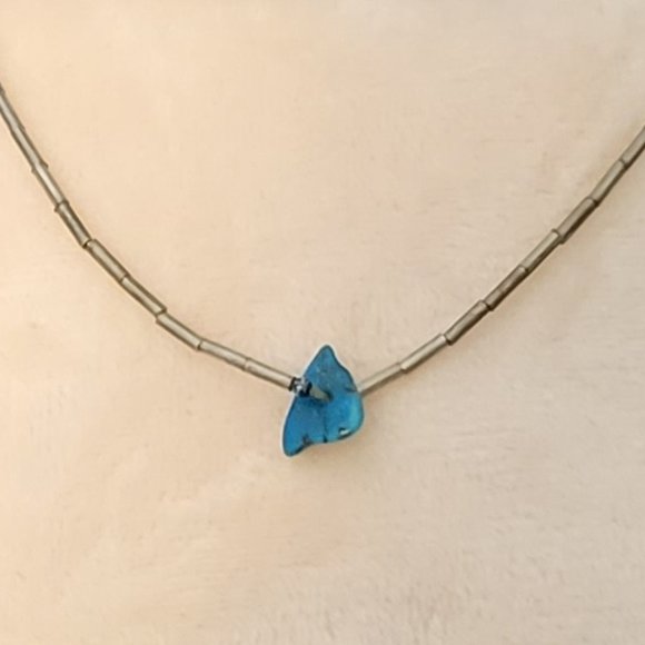 Rare vintage genuine turquoise gemstone nugget liquid silver choker. - Picture 2 of 7